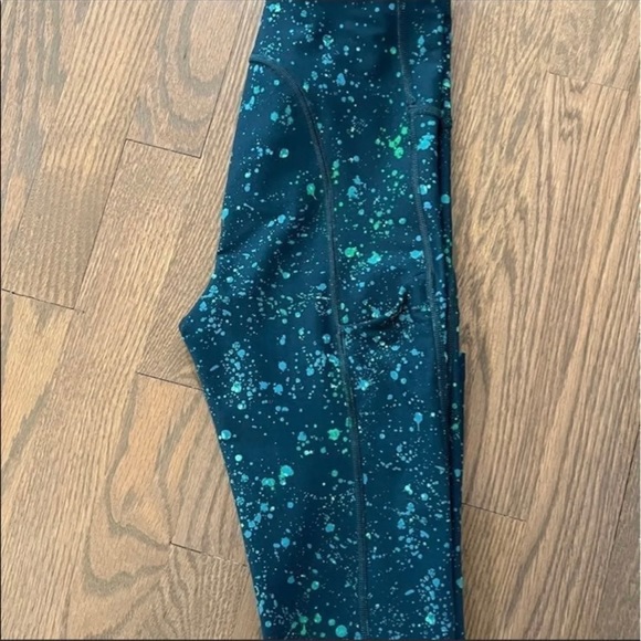 Workout bundle Puma, Athleta, Victoria Secret XS - Picture 3 of 14